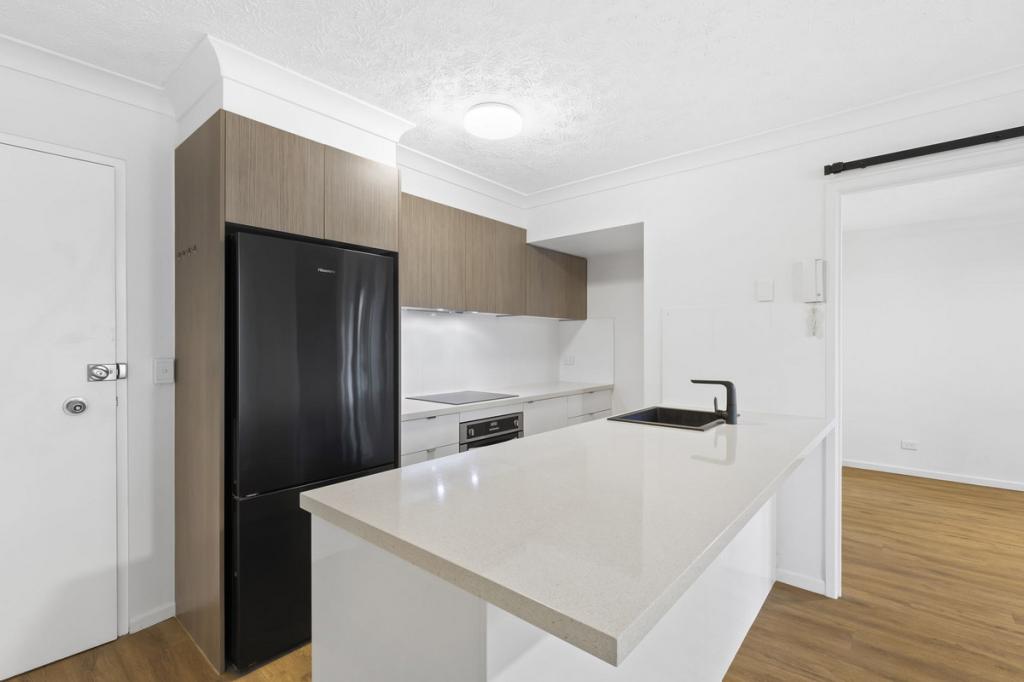10/27 Chester Tce, Southport, QLD 4215