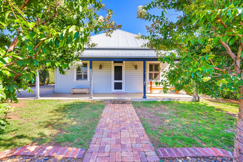 13 Sydney St, Scone, NSW 2337
