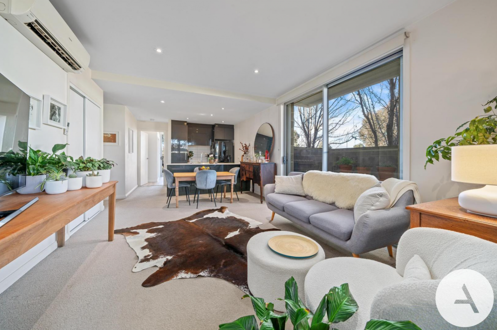 1/297 Flemington Rd, Franklin, ACT 2913