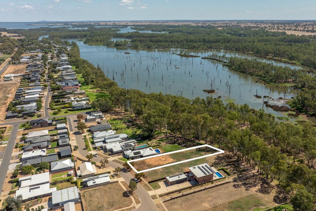 15 MCCULLOCH ST, BUNDALONG, VIC 3730