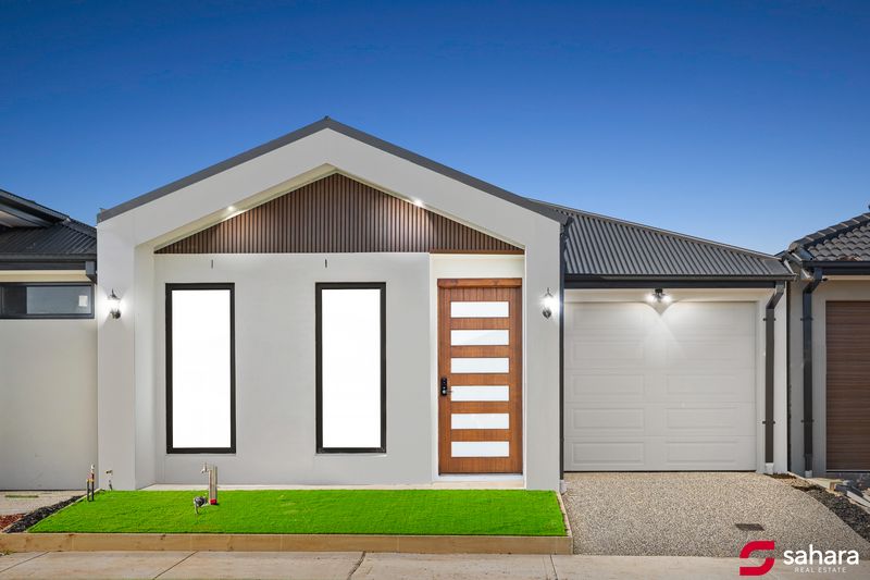 7 FOSSIL WAY, FRASER RISE, VIC 3336