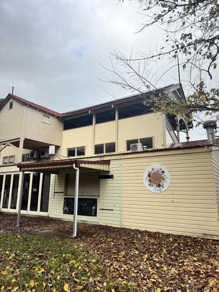 Tumut Racecourse Elm Dr, Tumut, NSW 2720