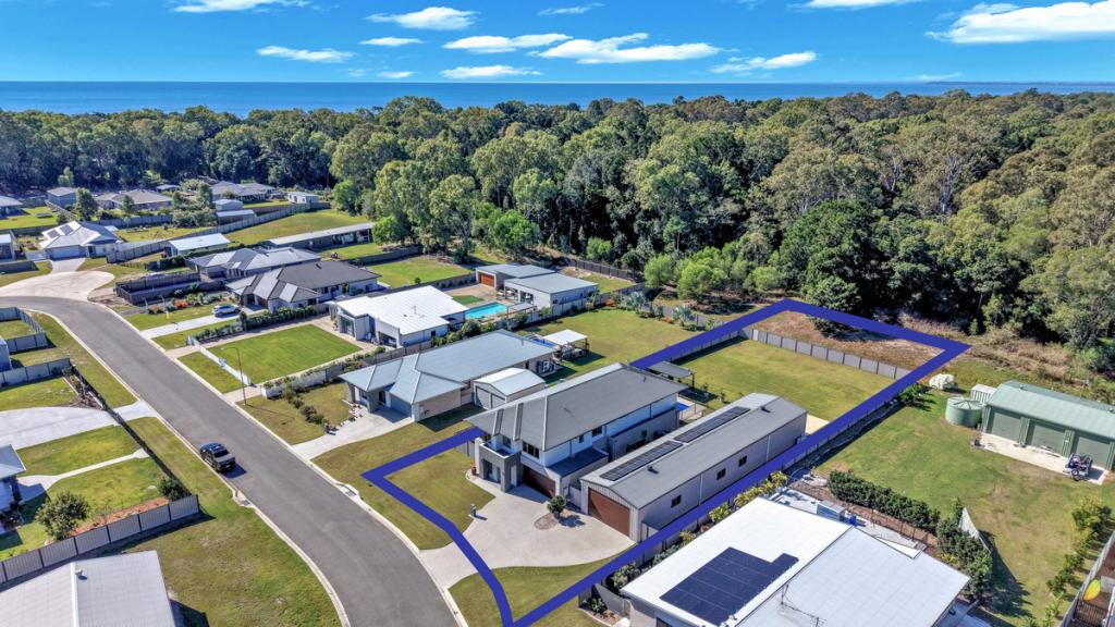 32 Porpita Cct, Toogoom, QLD 4655