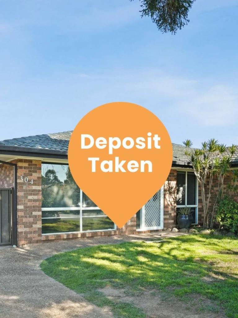 304 Welling Dr, Mount Annan, NSW 2567