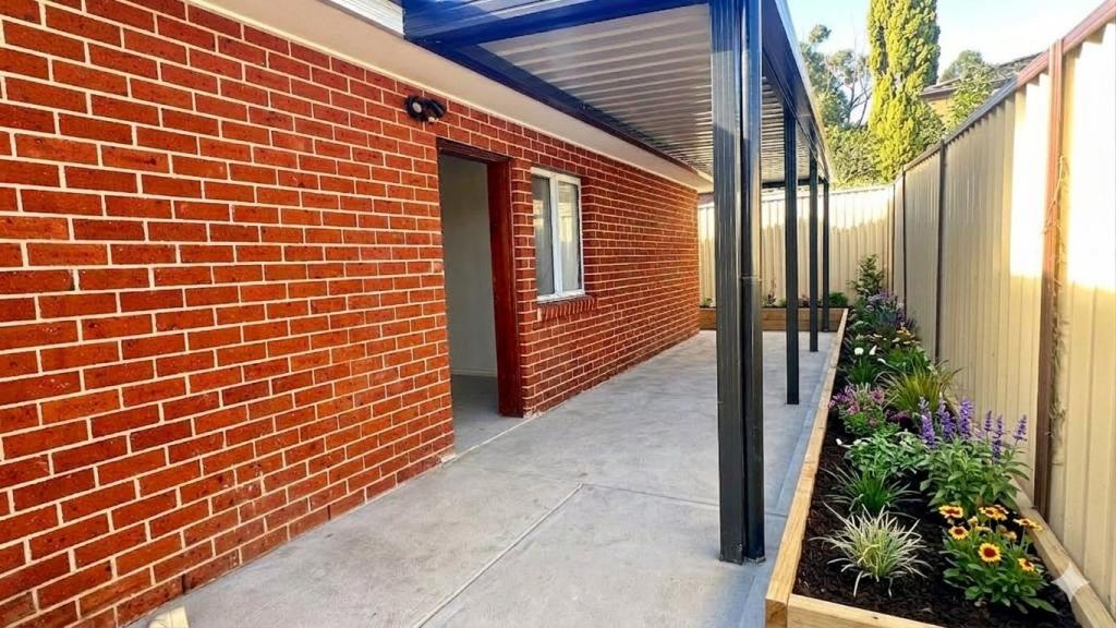 4a Barnes St, Minto, NSW 2566