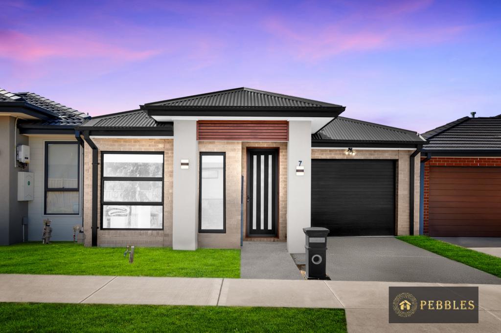 7 KERALA ST, ROCKBANK, VIC 3335