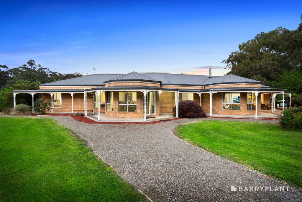 225 Wickhams Rd, Launching Place, VIC 3139