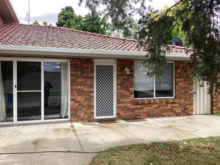 1 BURKE ST, FINLEY, NSW 2713
