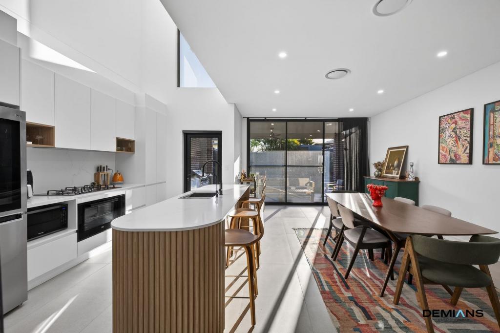 5a Josephine Cres, Moorebank, NSW 2170