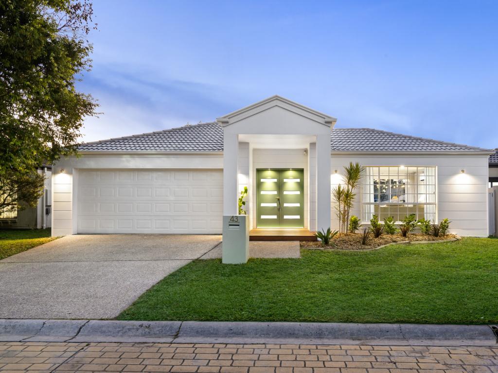 43 Gardendale Cres, Burleigh Waters, QLD 4220