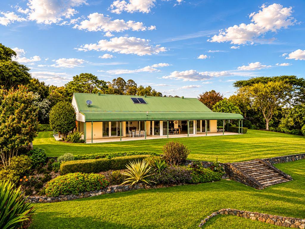 10 Rangers Rd, Balmoral Ridge, QLD 4552