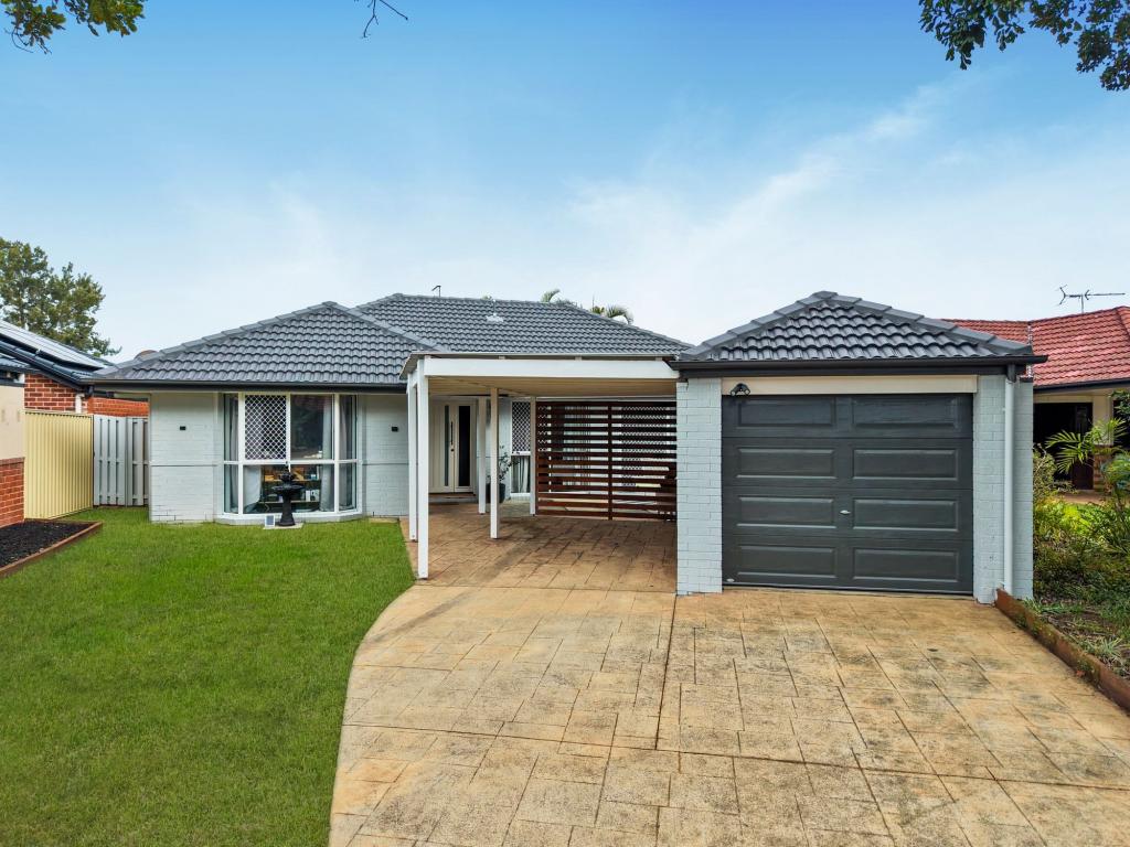 15 Kawana Cres, Cornubia, QLD 4130