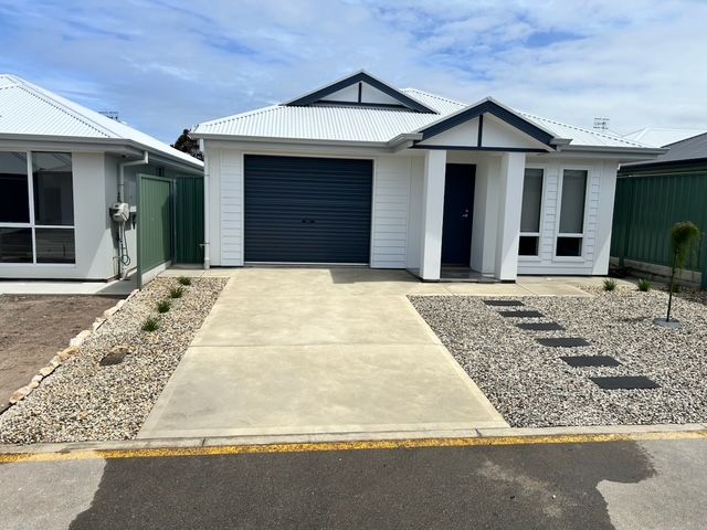 2 Plover Lane, Encounter Bay, SA 5211