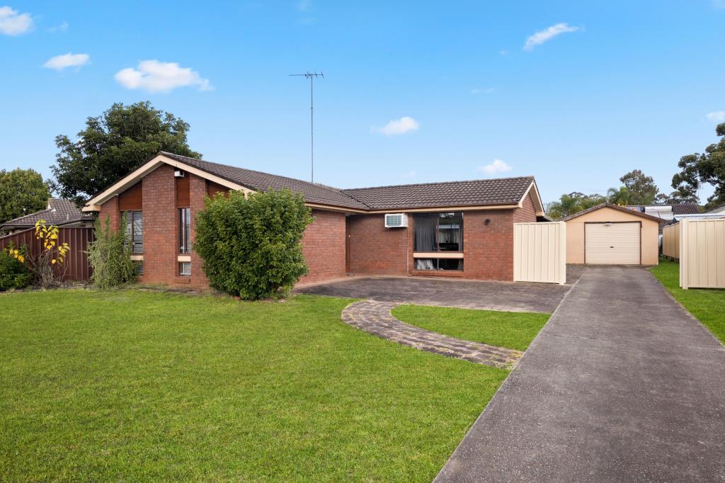 2 Davidson Cl, St Clair, NSW 2759
