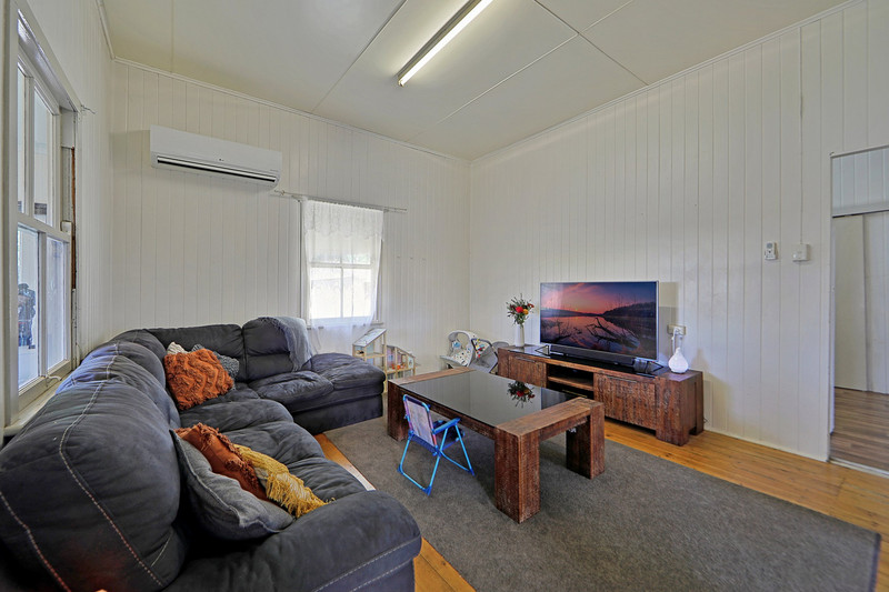 138 Elliott Heads Rd, Avenell Heights, QLD 4670