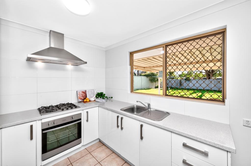8 Fysh Pl, Huntingdale, WA 6110