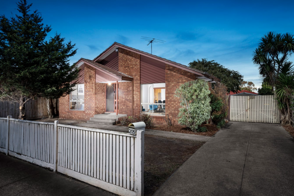 205 Childs Rd, Mill Park, VIC 3082