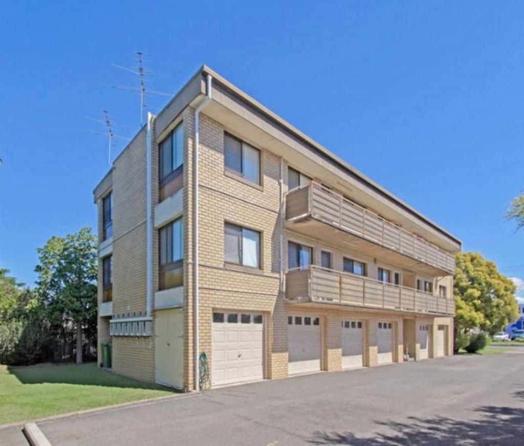 2/3 Pine St, North Ipswich, QLD 4305