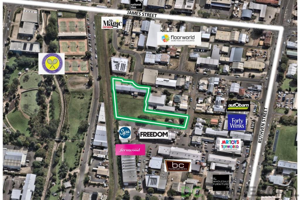 3-5 Warner St, South Toowoomba, QLD 4350