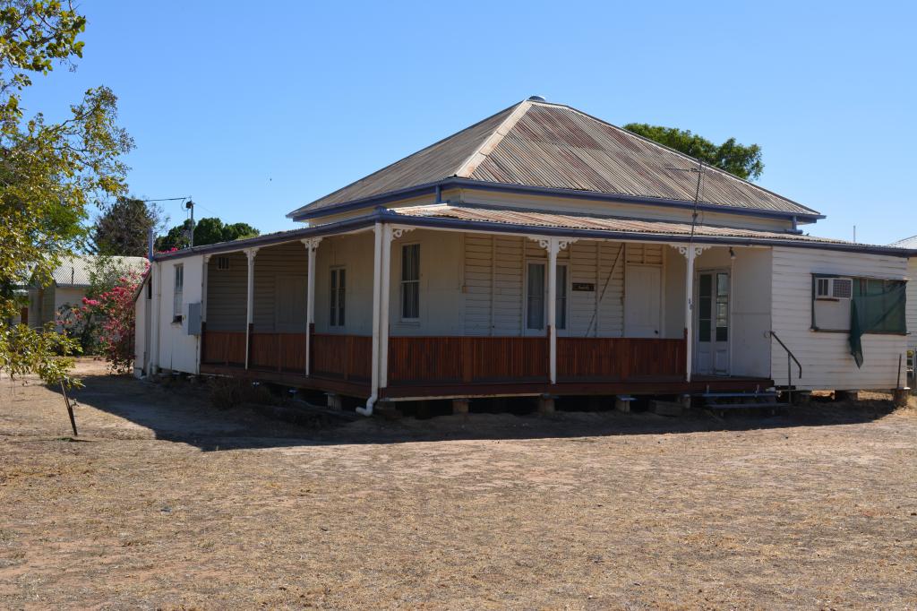 50 Thistle St, Blackall, QLD 4472