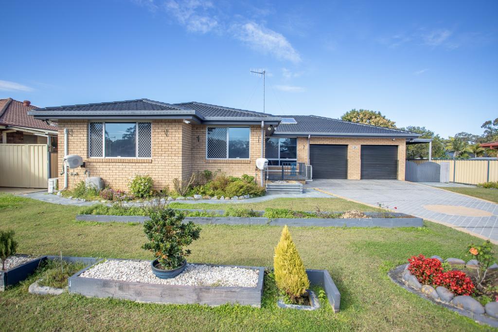 21 Hickory Cres, Taree, NSW 2430