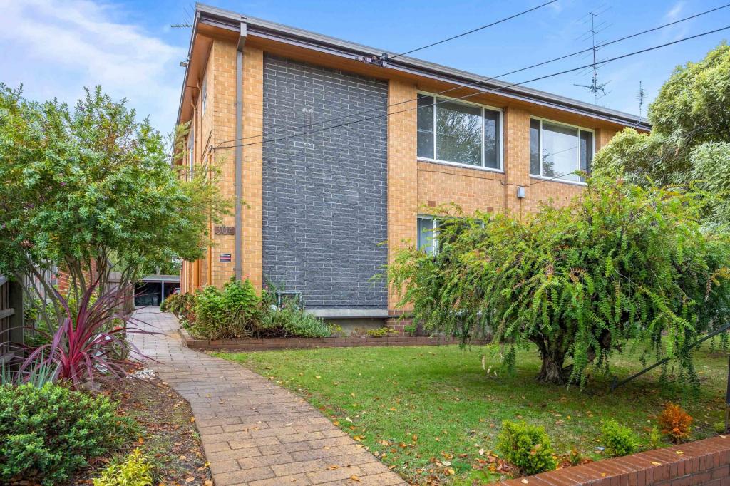 2/304 Clarendon St, Soldiers Hill, VIC 3350