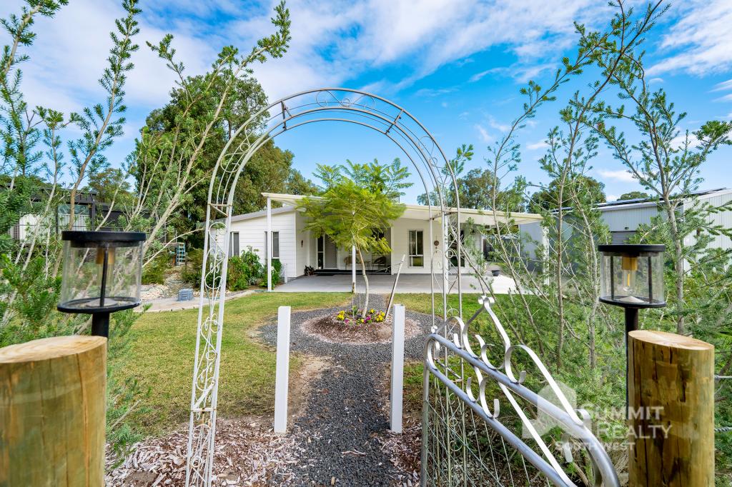 64 Lakeside Dr, Myalup, WA 6220