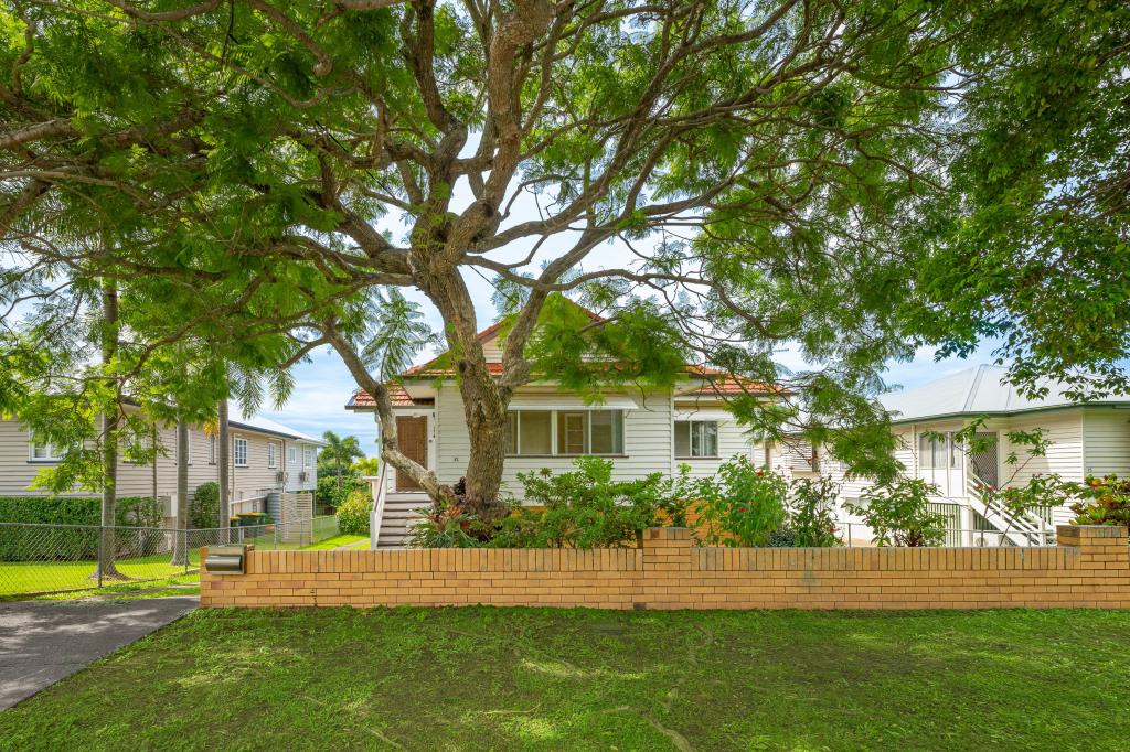 17 Maple St, Wavell Heights, QLD 4012