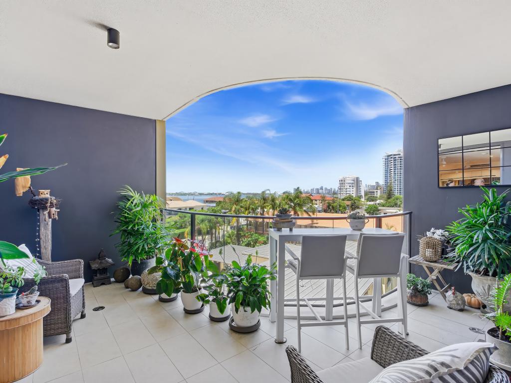 508/110-112 Frank St, Labrador, QLD 4215