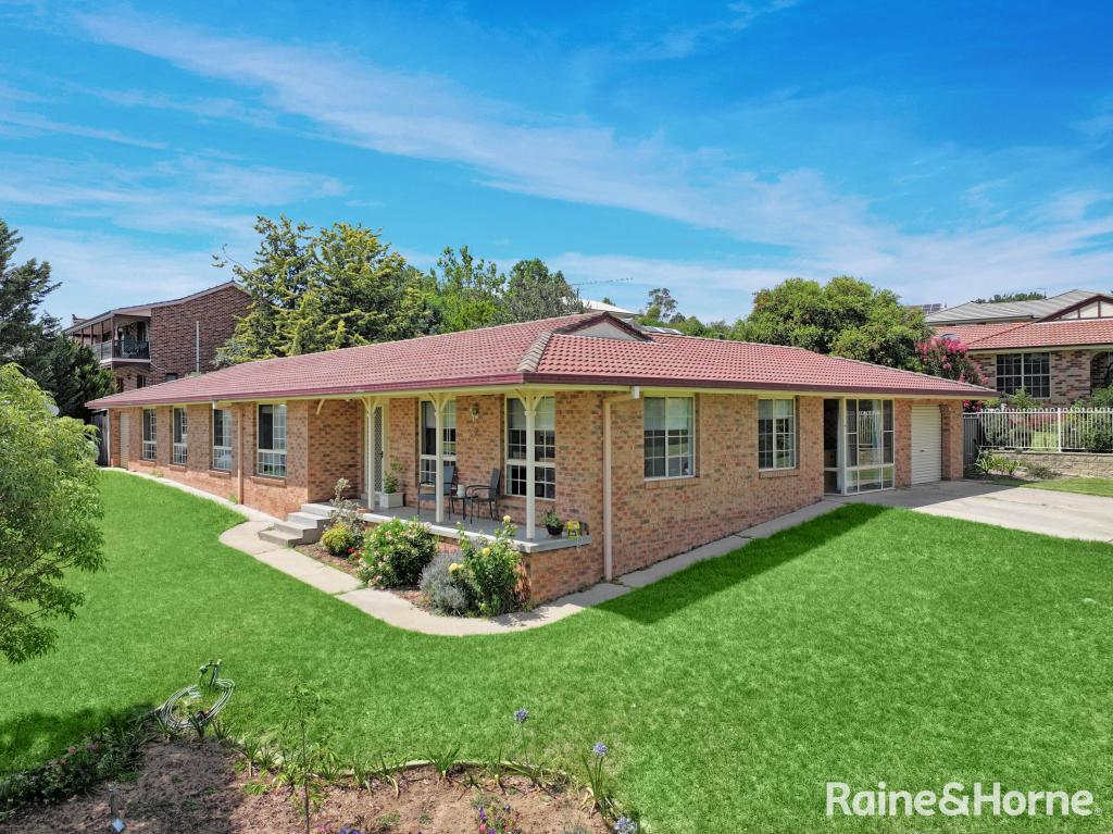 2 Kurumben Pl, West Bathurst, NSW 2795