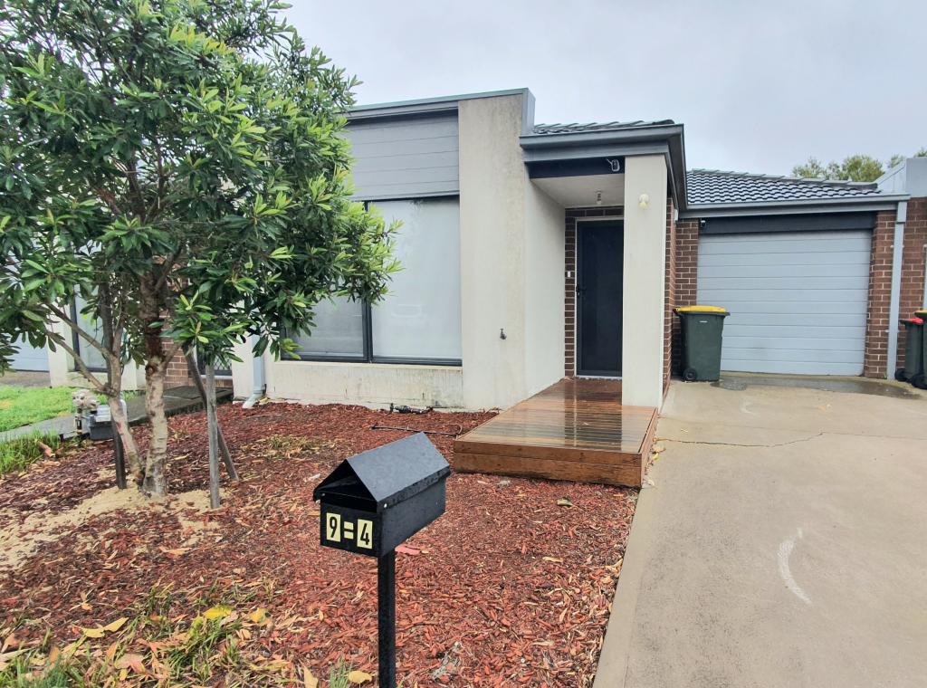 9/4 Mantello Dr, Werribee, VIC 3030