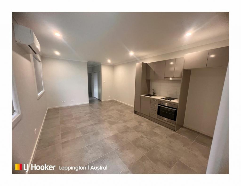 8b Bergin Cct, Leppington, NSW 2179