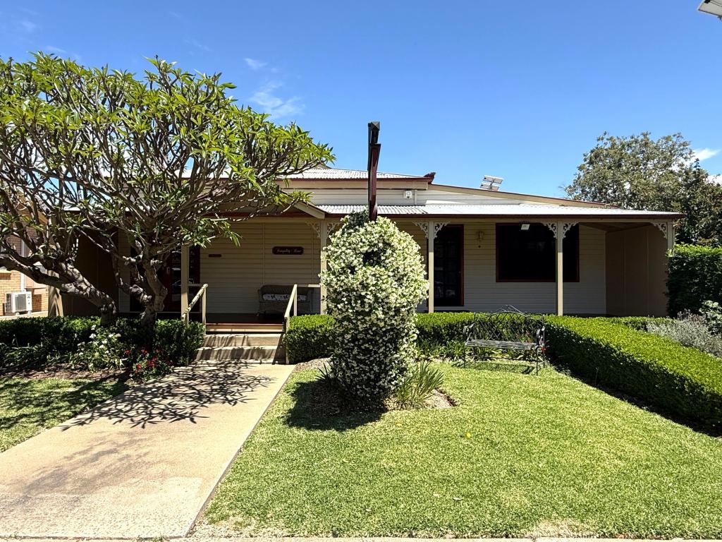 17 Frome St, Moree, NSW 2400
