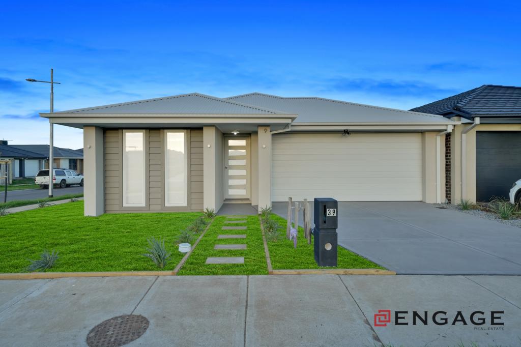 39 TOLKIEN DR, MAMBOURIN, VIC 3024
