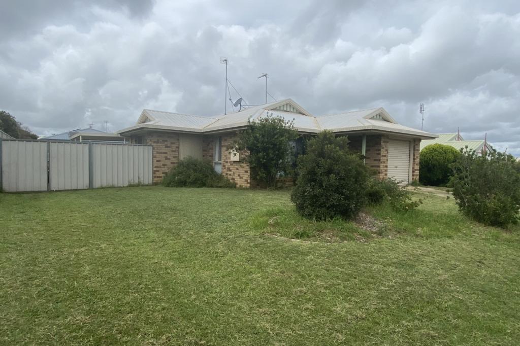 6 Crusader Ct, Wilsonton, QLD 4350