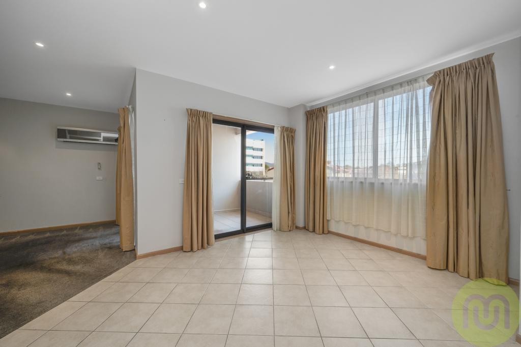 12/2 Eileen Good St, Greenway, ACT 2900