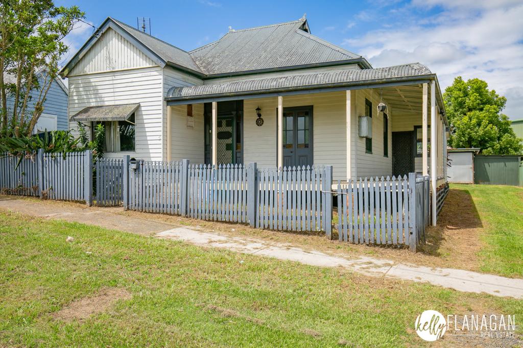 5 TOZER ST, WEST KEMPSEY, NSW 2440