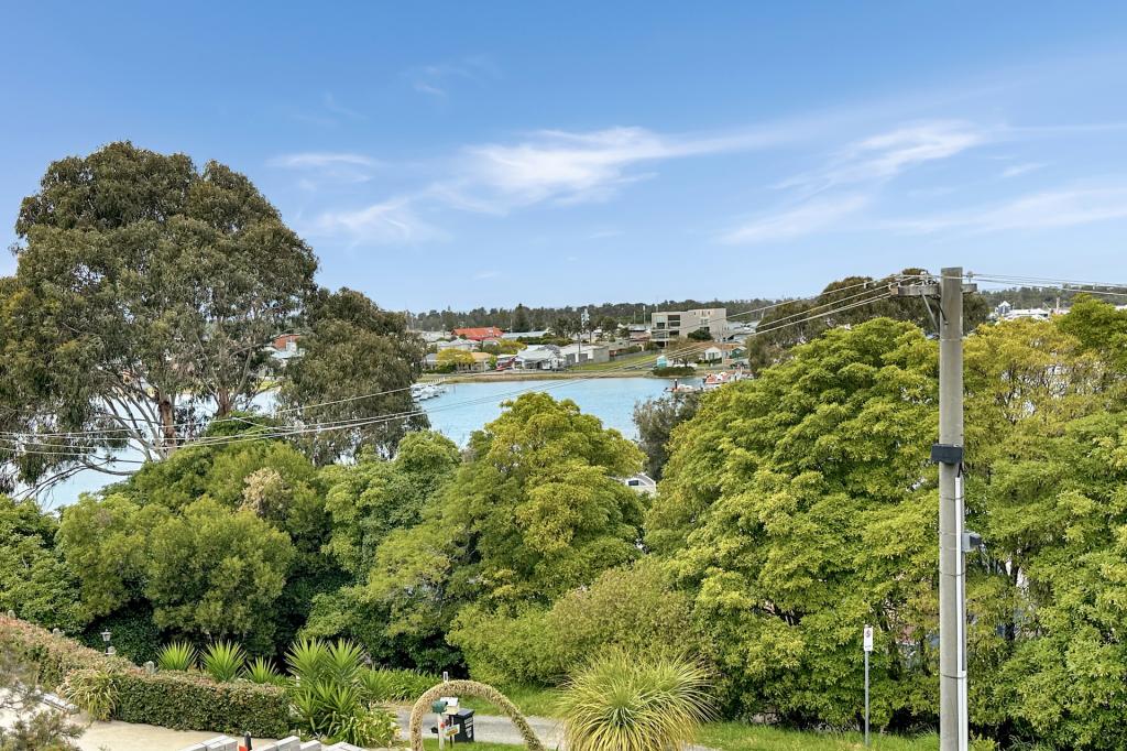 11 Clara St, Kalimna, VIC 3909