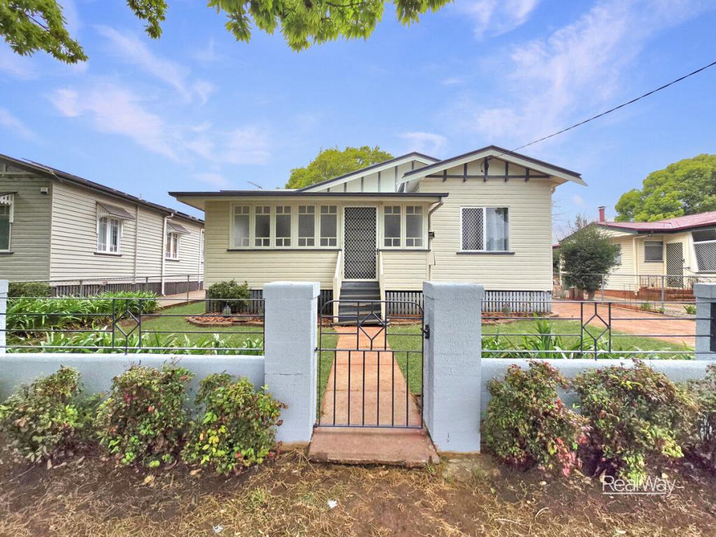 14 Leonard St, East Toowoomba, QLD 4350