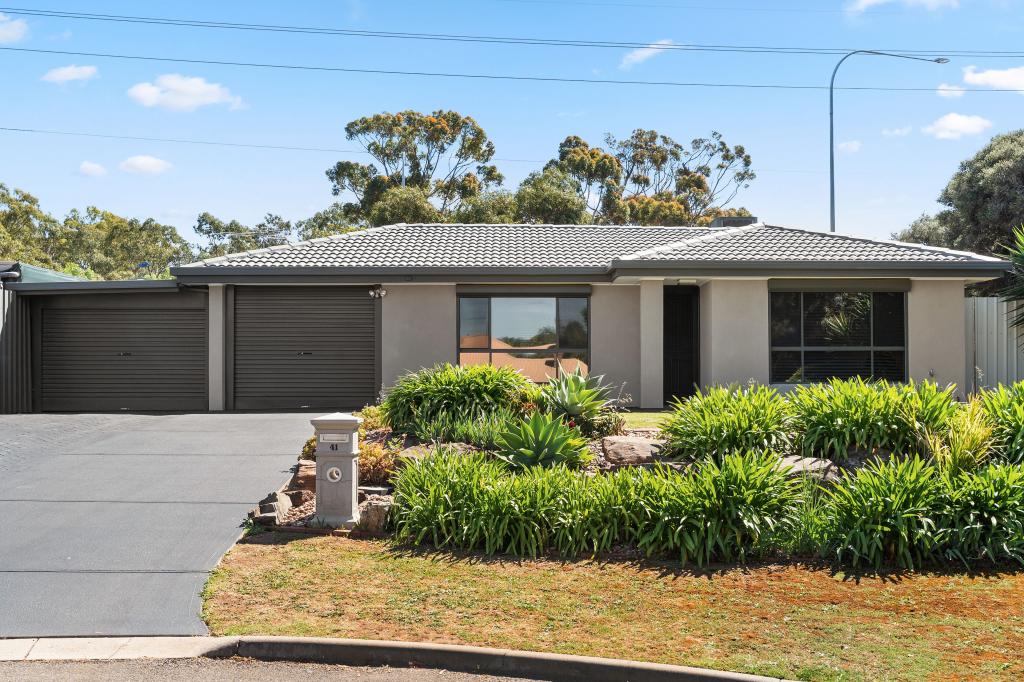 41 Moncur St, Woodcroft, SA 5162