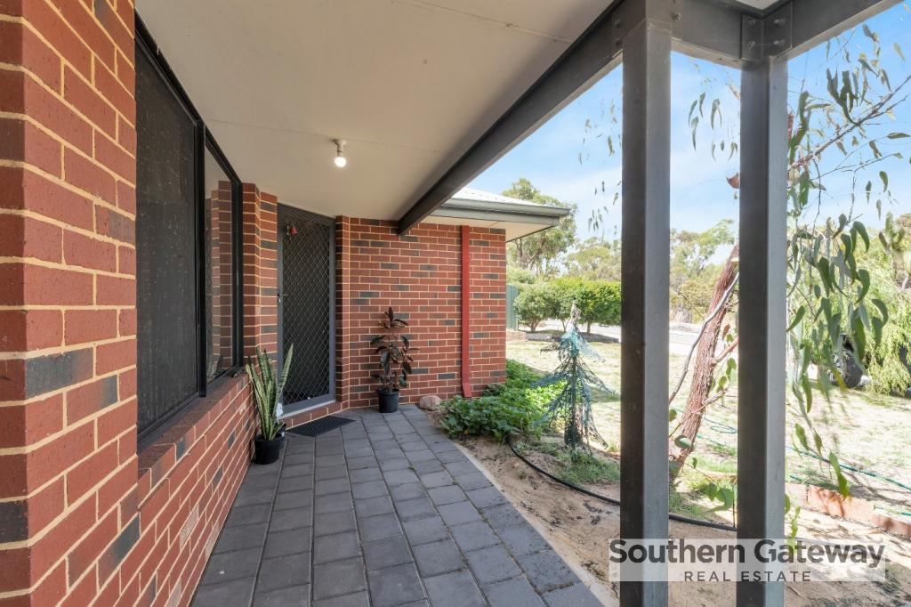 216 Runnymede Gte, Leda, WA 6170