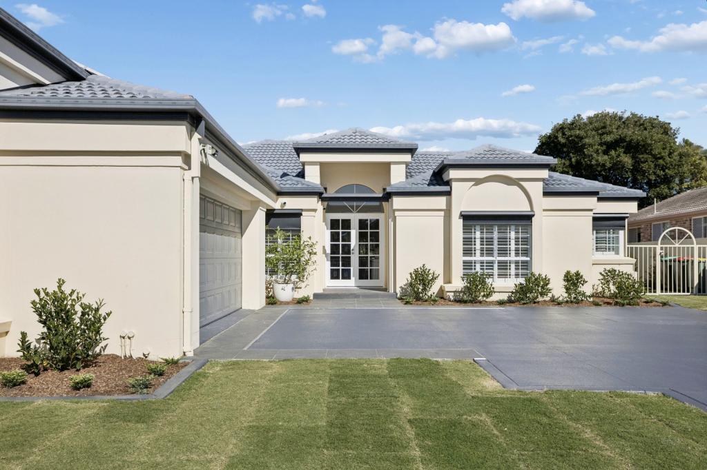 24 CLIPPER BVD, CLEAR ISLAND WATERS, QLD 4226