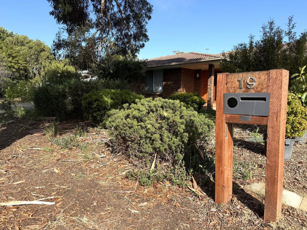 19 Frederik St, Port Elliot, SA 5212