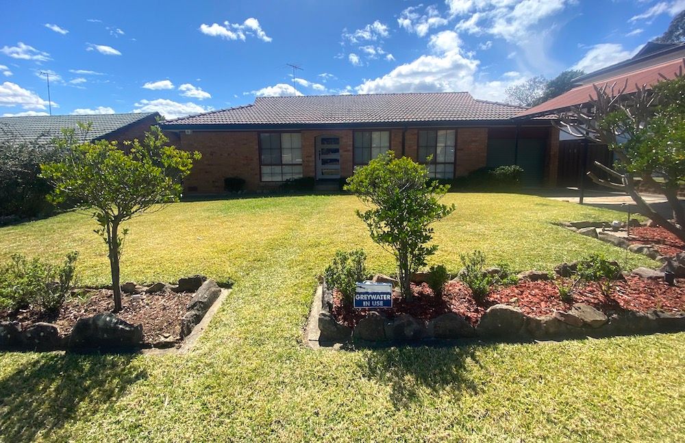 6 Bottlebrush Ave, Bradbury, NSW 2560