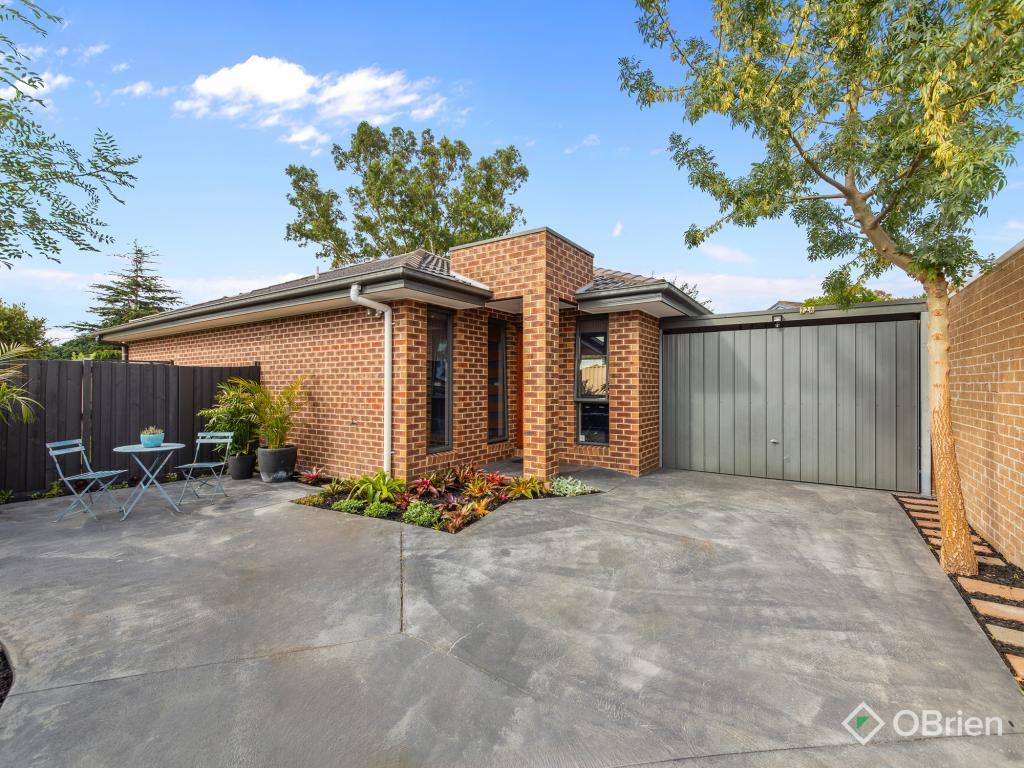 27a Sarah Pl, Hampton Park, VIC 3976