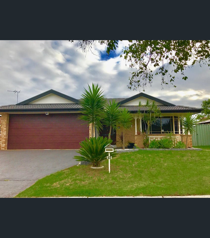42 Merriwa Ave, Hoxton Park, NSW 2171