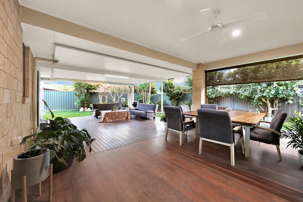 29 Maddock Ave, Mooloolah Valley, QLD 4553