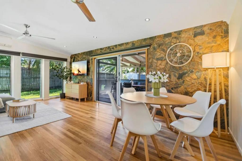 7 Cassia St, Holloways Beach, QLD 4878