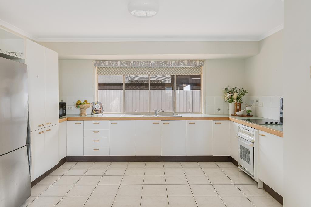 12 Glen Ayr Dr, Banora Point, NSW 2486