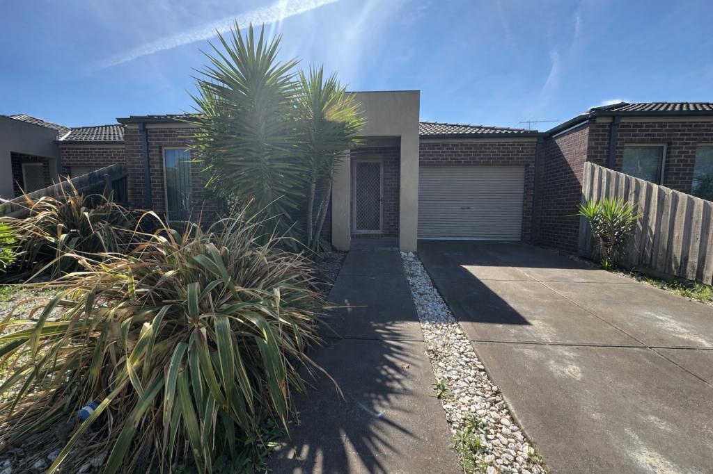 15 Lucas Tce, Taylors Hill, VIC 3037